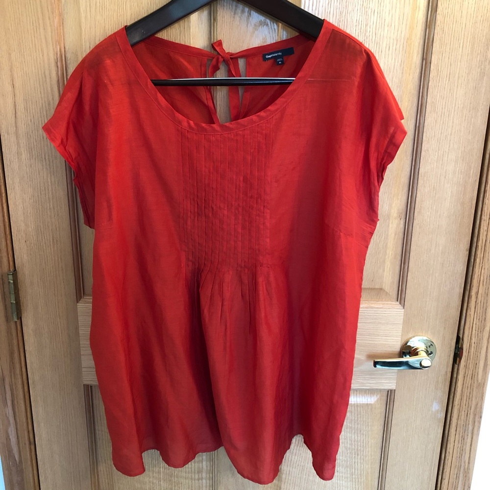 GAP Maternity Sleeveless Blouse Orange Top Pleated XL